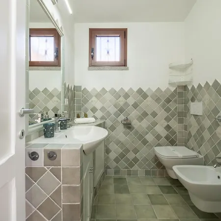 Dom wakacyjny Charming With Terrace - 300m From The - Private Parking *