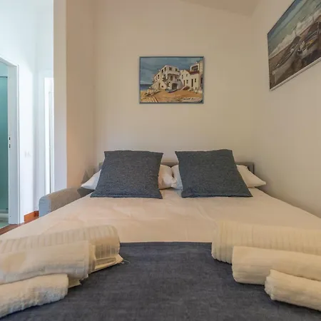 펜션 Charming With Terrace - 300m From The - Private Parking